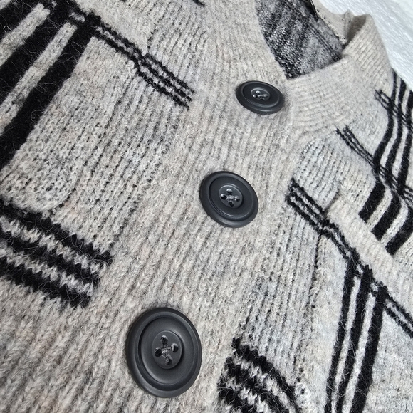 Moon & Madison Wool Blend Plaid Cardigan - Picture 4 of 12